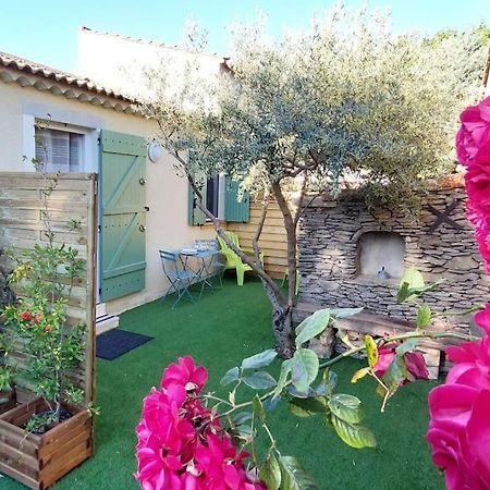 Gite De L'Olivier, Classe, Climatise, Jardin Avec Parking Gratuit Devant Le Logement Et A 5 Minutes Du Centre-Ville A Pied LʼIsle-sur-la-Sorgue Buitenkant foto