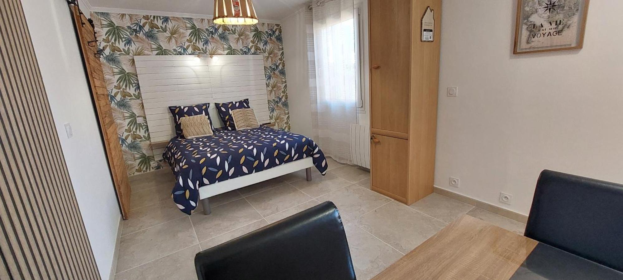 Gite De L'Olivier, Classe, Climatise, Jardin Avec Parking Gratuit Devant Le Logement Et A 5 Minutes Du Centre-Ville A Pied LʼIsle-sur-la-Sorgue Buitenkant foto
