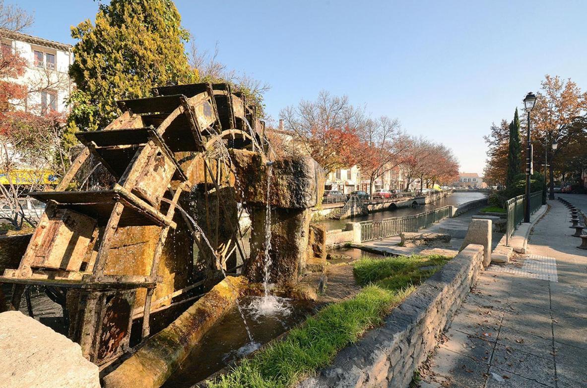 Gite De L'Olivier, Classe, Climatise, Jardin Avec Parking Gratuit Devant Le Logement Et A 5 Minutes Du Centre-Ville A Pied LʼIsle-sur-la-Sorgue Buitenkant foto